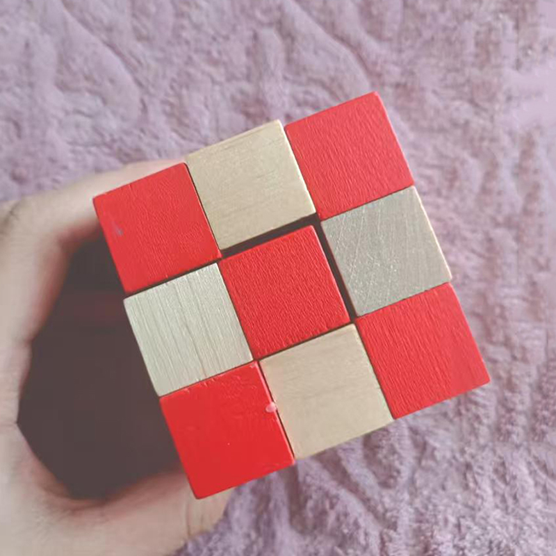 Cubo di serpente in legno Puzz - Woodworking Game recensione e prezzo